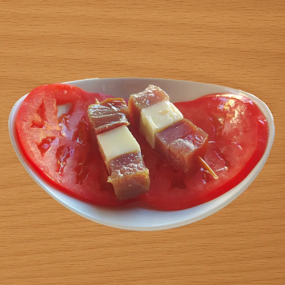 Tuna and cheese pincho skewers